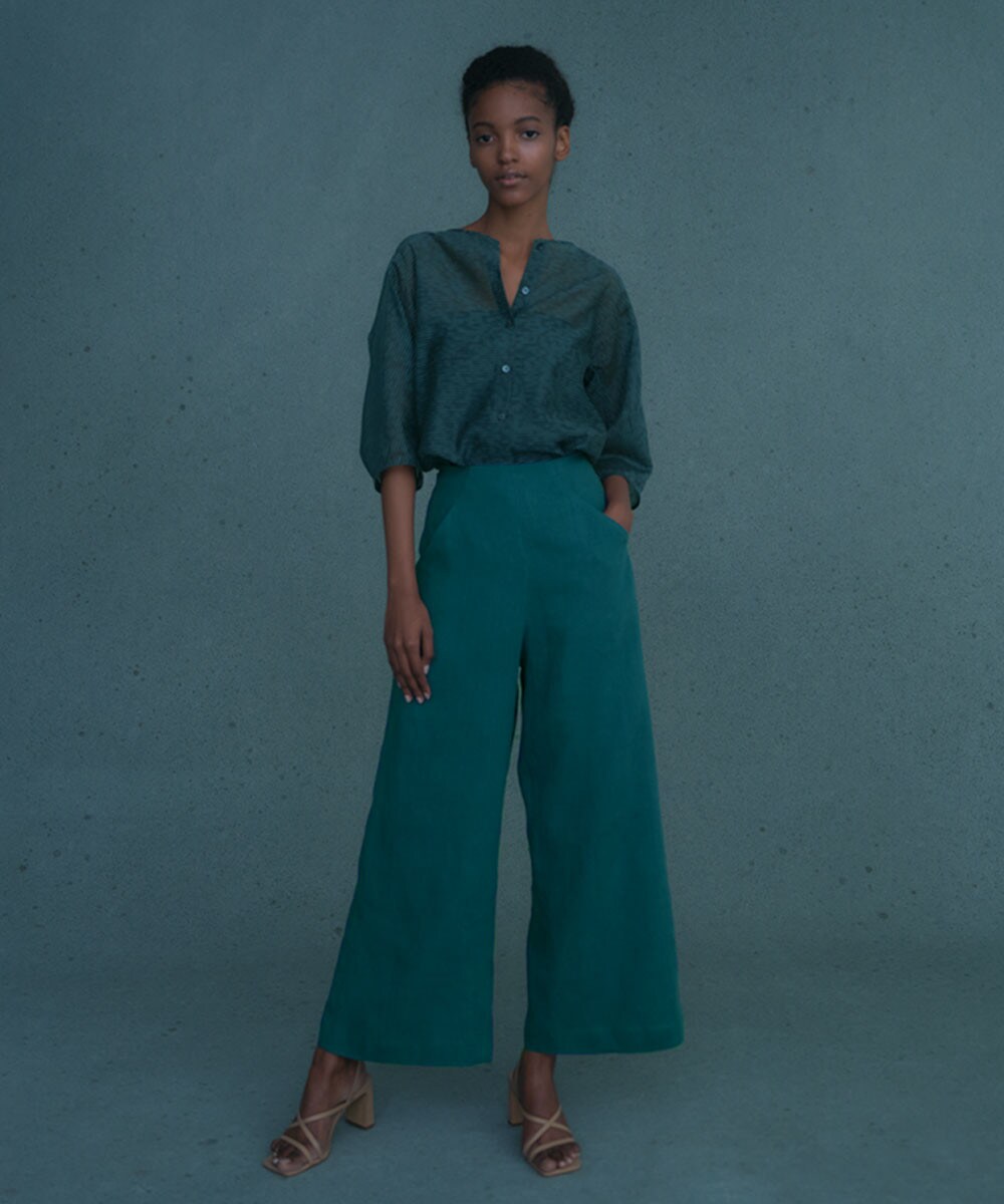 Gray turquoise linen pants x sheer border blouse