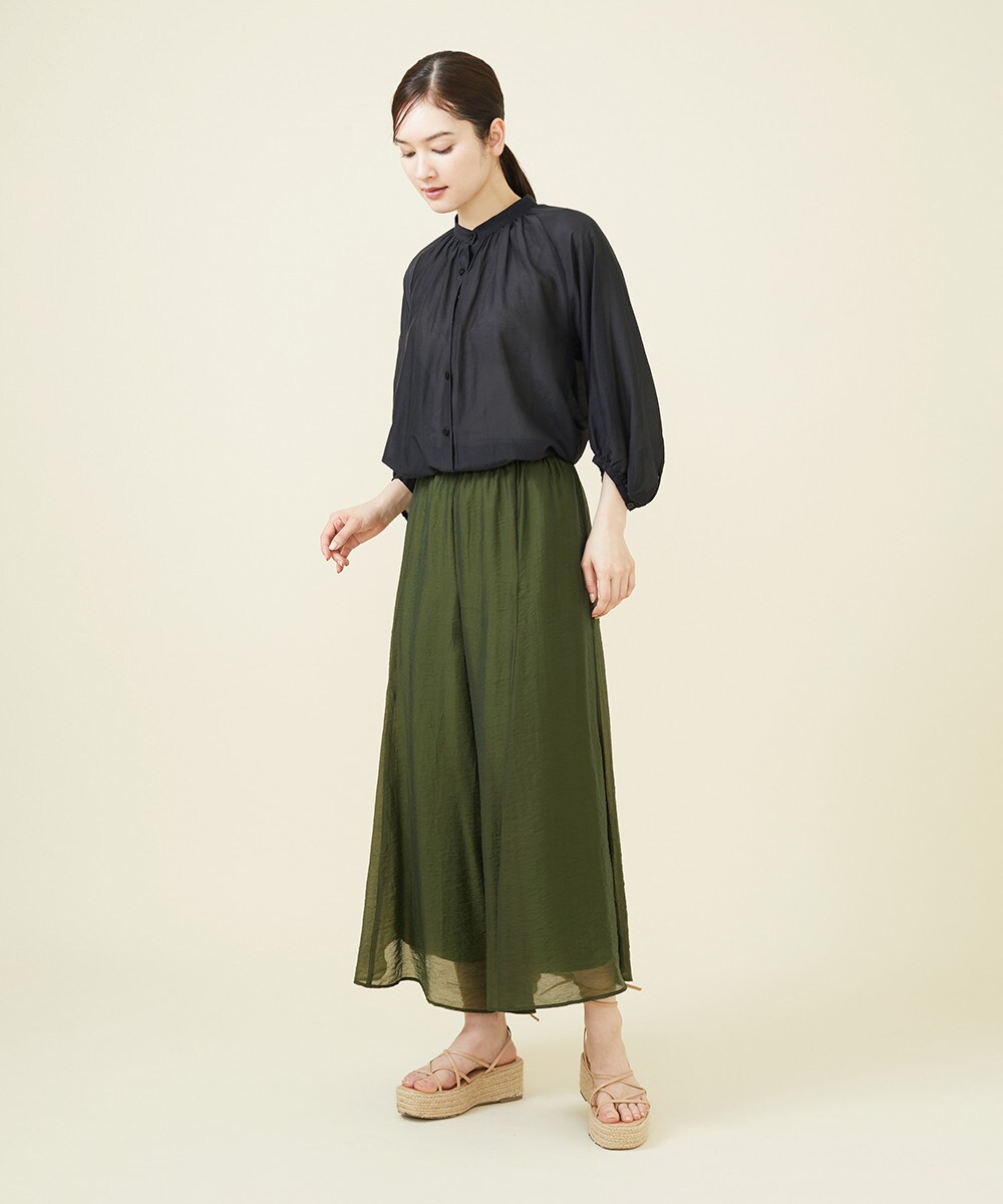 Tencel nylon khaki pants x Cotton silk blouse