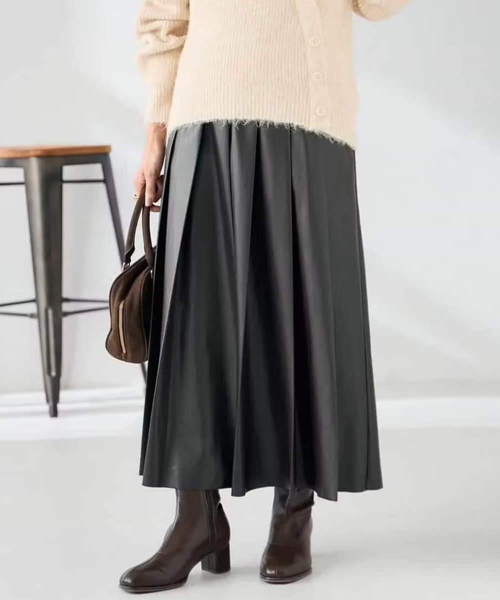 レザープリーツスカート
