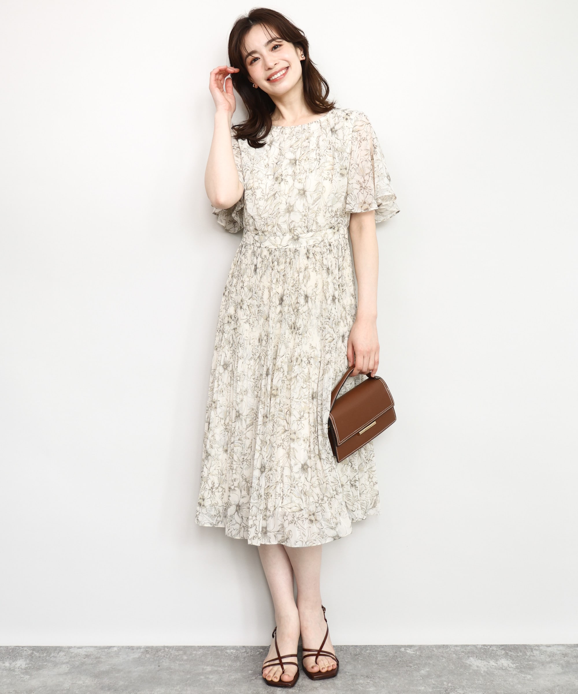 ラインフラワープリーツワンピース/洗える/WEB限定サイズあり