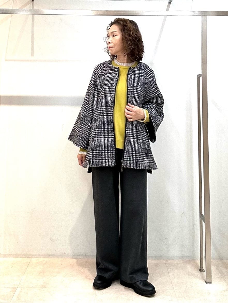 チェック×カラーで楽しむ大人の休日