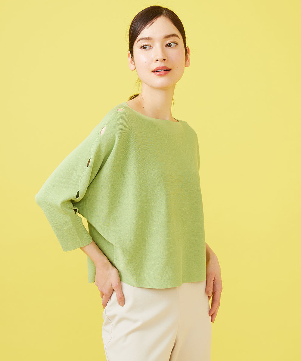 Scallop design sleeve knit