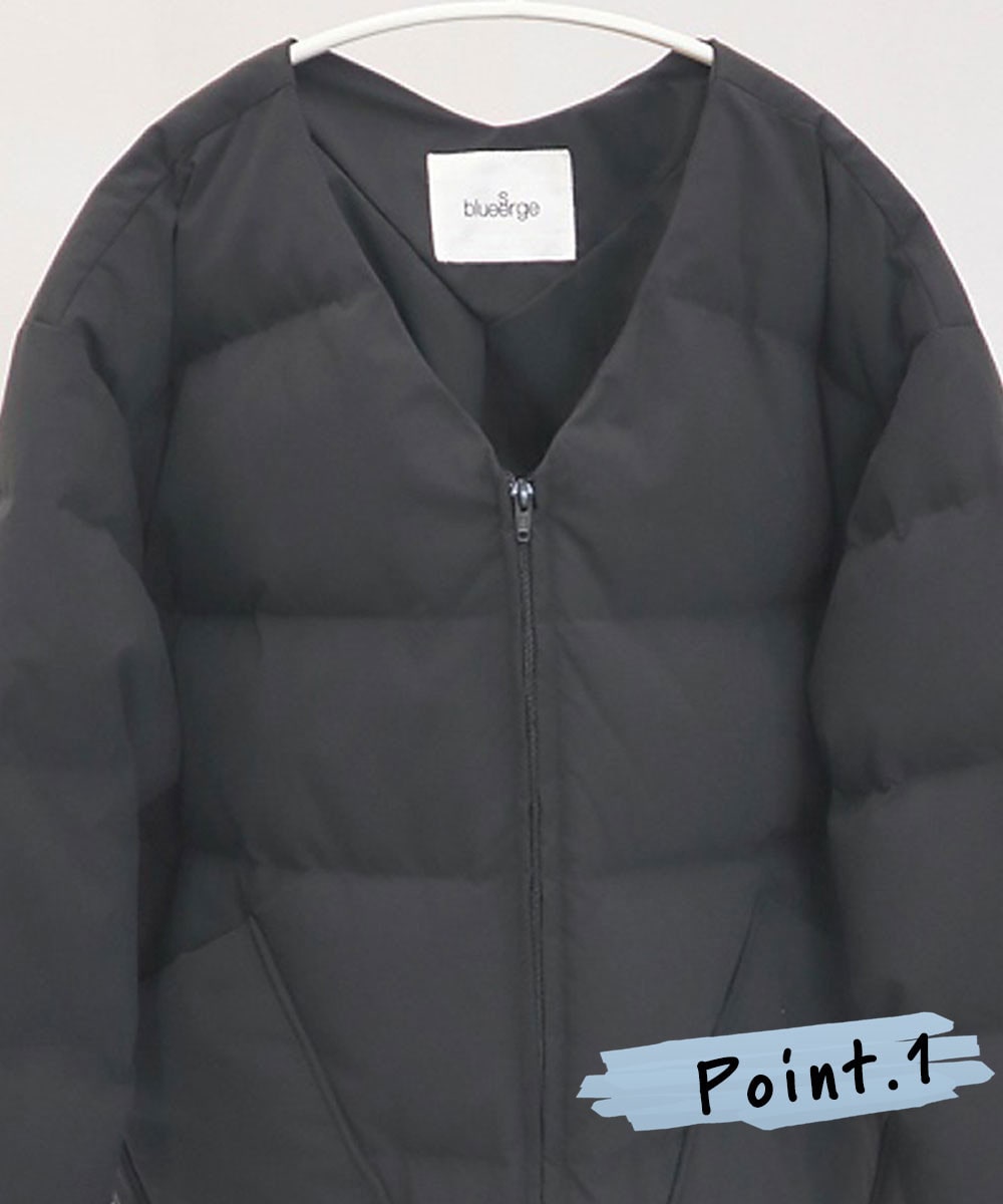 Point.1 華奢に見えるVゾーン