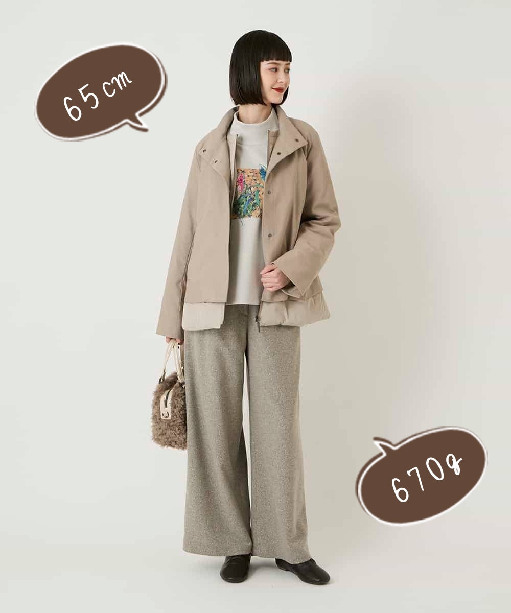 レイヤード風のショートダウンコート