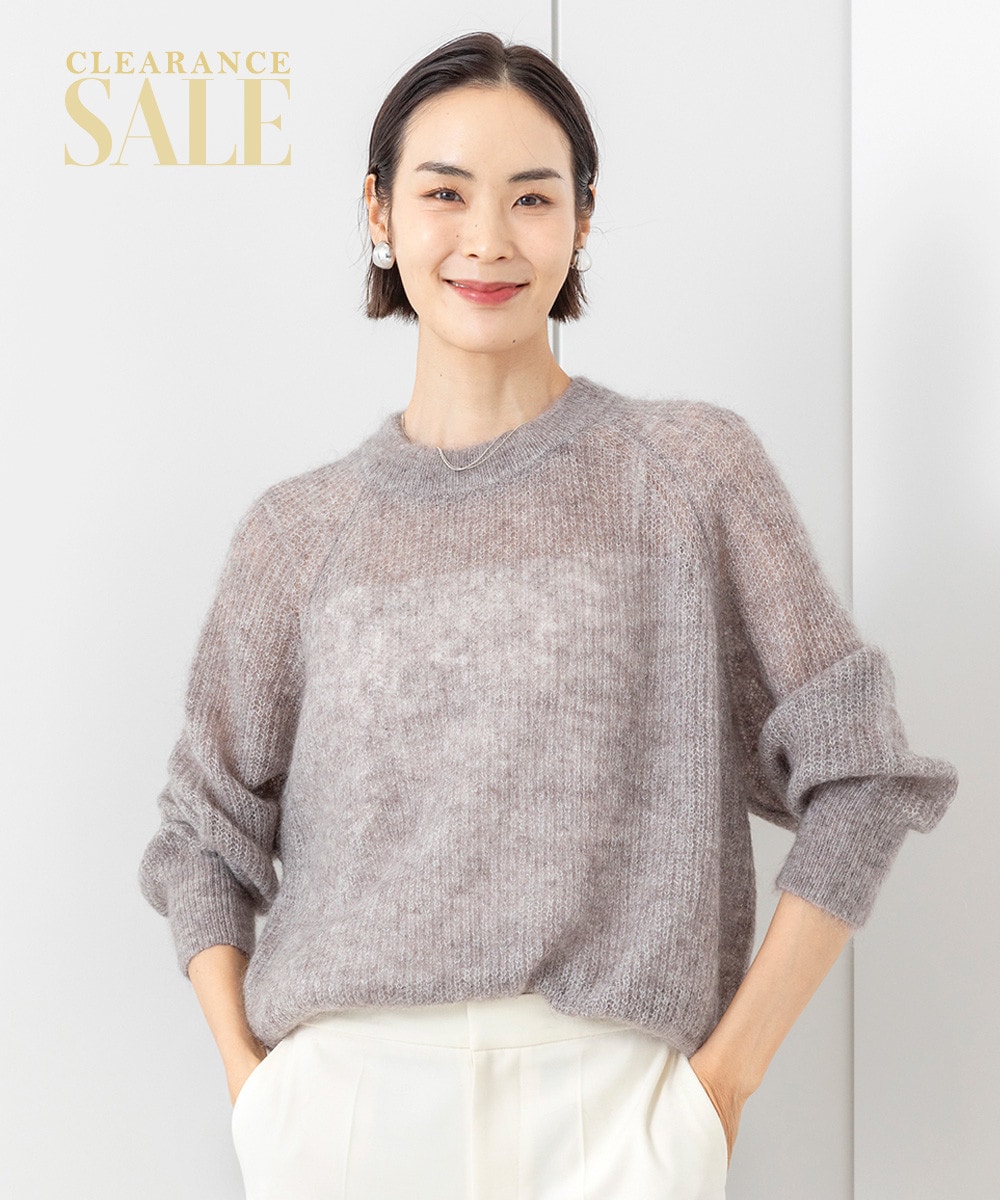 デザイン性がある「大人トップス」も今こそ選びたい
