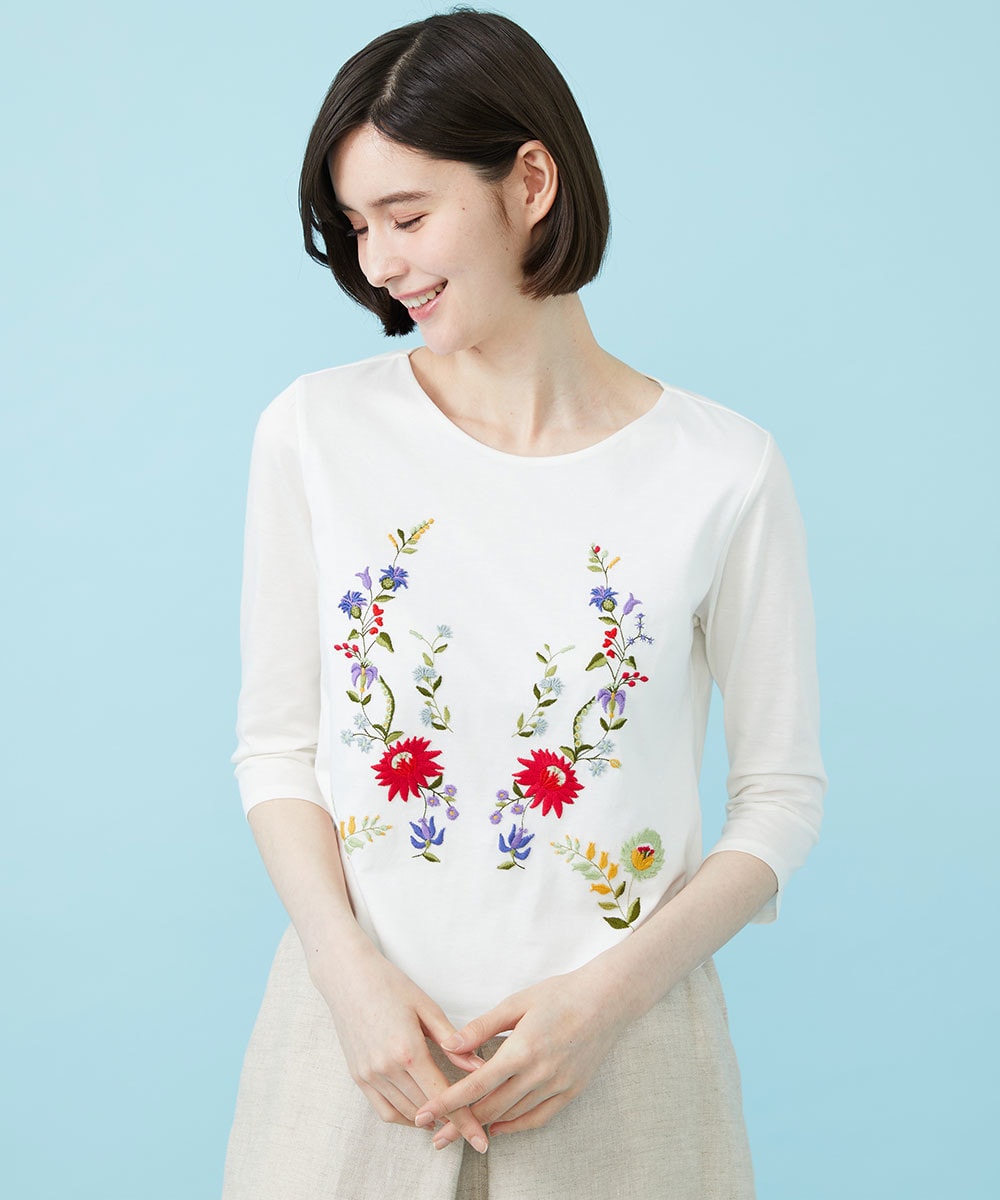 フラワー刺繍カットソー