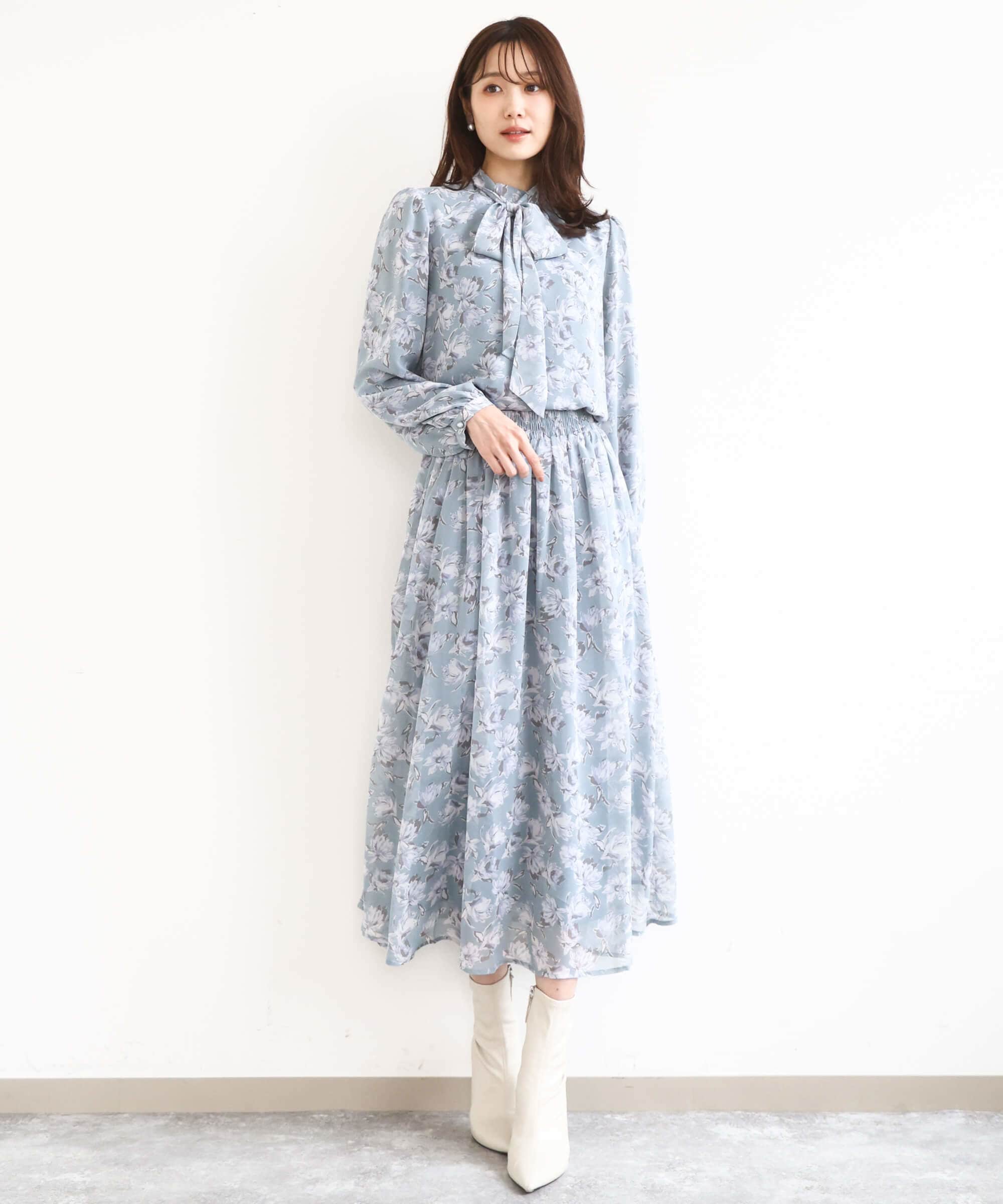 MK MICHEL KLEINのボウタイ付き花柄シフォンブラウス