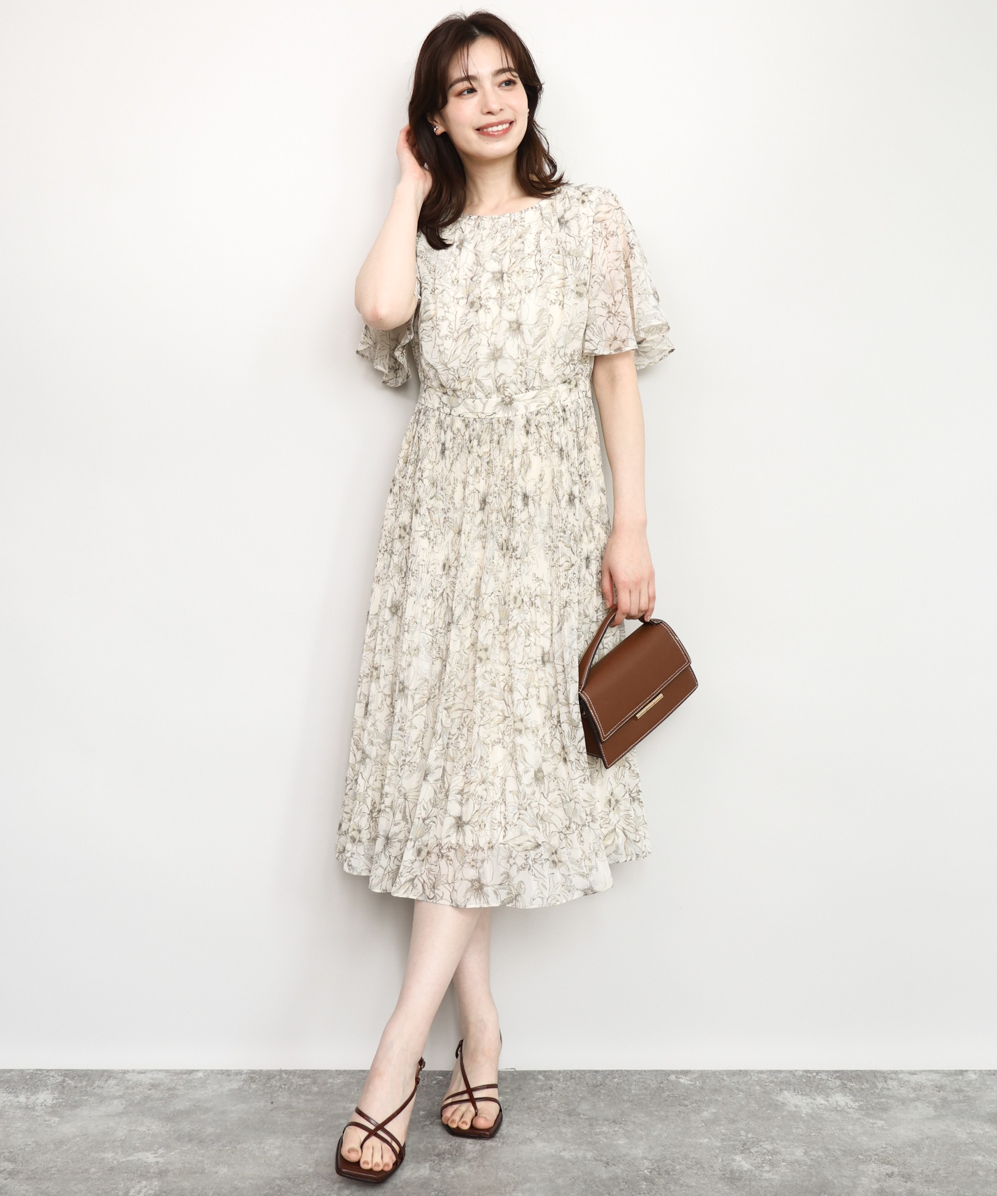ラインフラワープリーツワンピース/洗える/WEB限定サイズあり