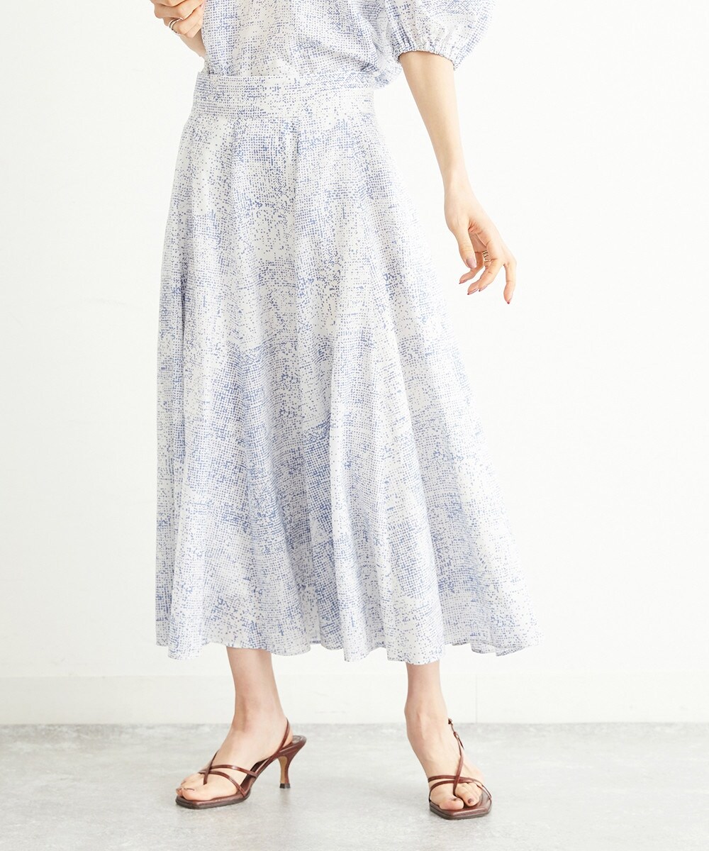 ランダムドットプリントフレアスカート