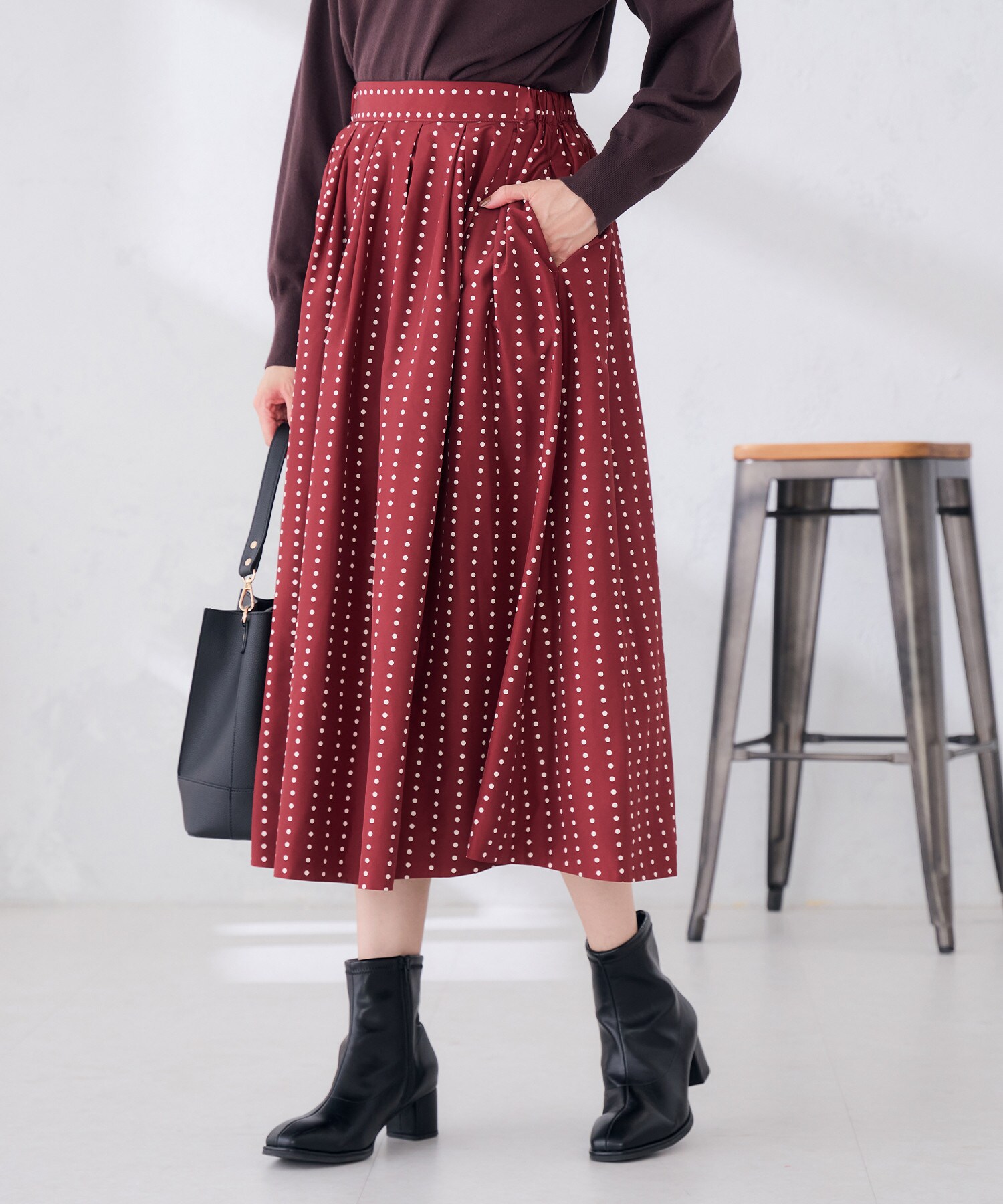 a.v.vのリバーシブル タック フレア スカート