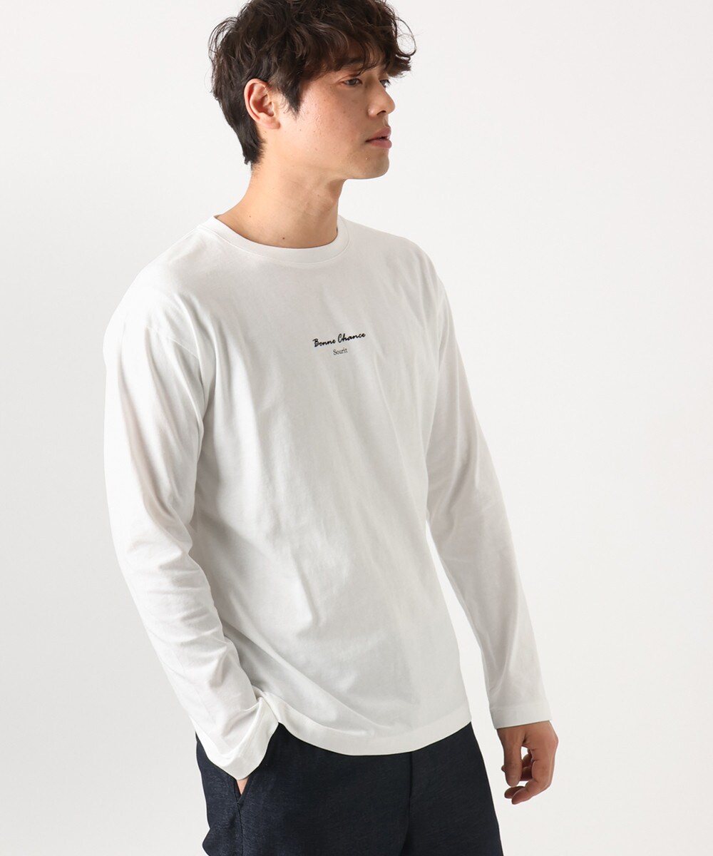 a.v.vのミニロゴプリントロングＴシャツ