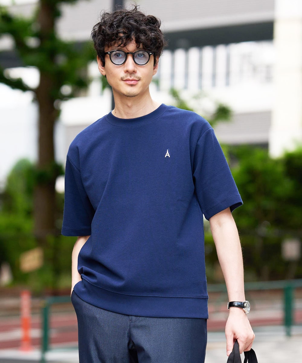a.v.v大人気企画！着こなしを選ばず、誰でも簡単にキマル1ポイント刺繍入りでサマになるセミワイドスウェットT