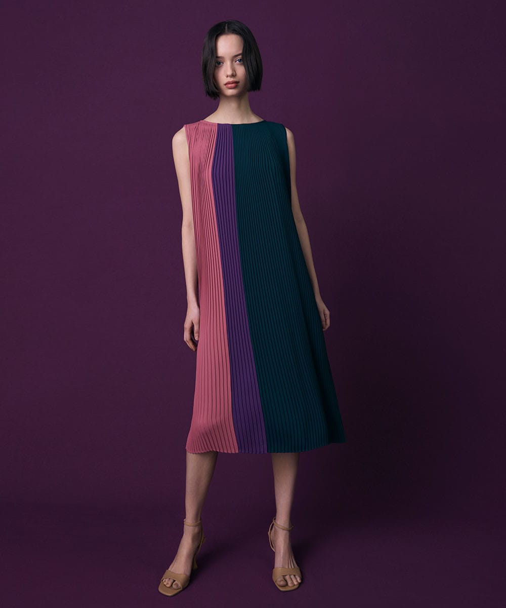 Color block pleats dress