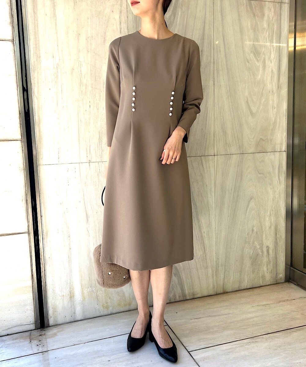  タック＆パール付きワンピース　[ダブルネームライン]