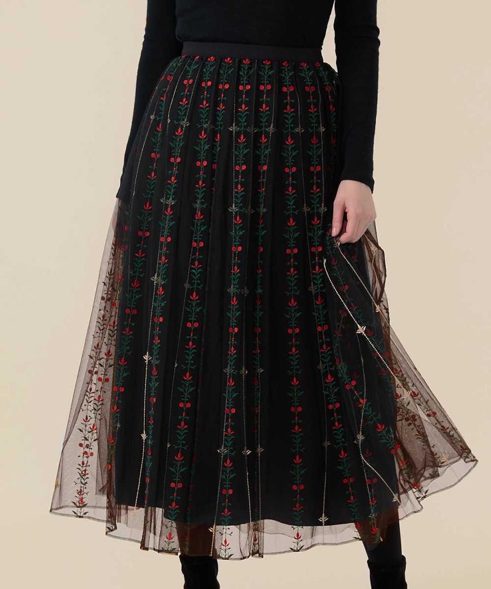 Leaf embroidery tulle skirt