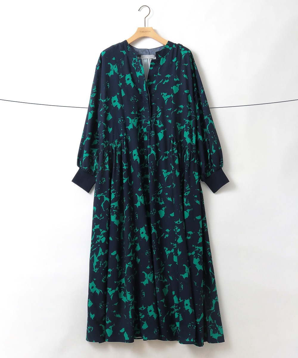 フラワープリントフレアワンピース