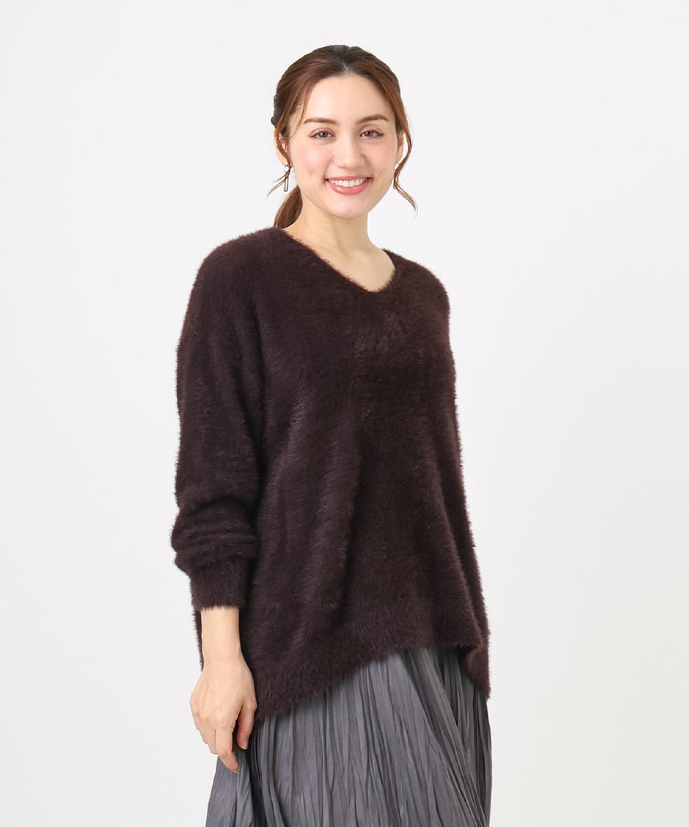 フェザーヤーンVネックニット