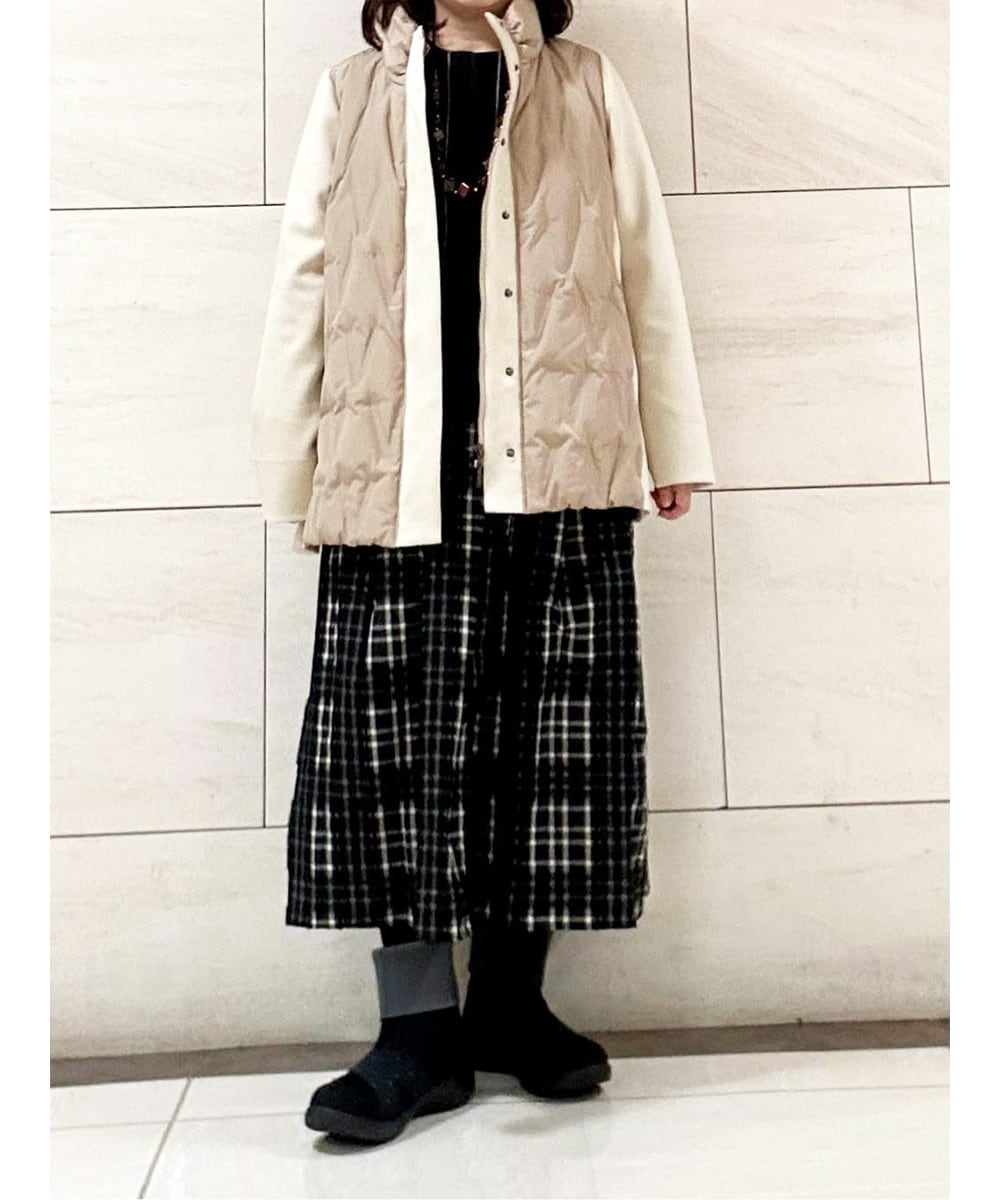 圧着キルトジョイントデザインコート