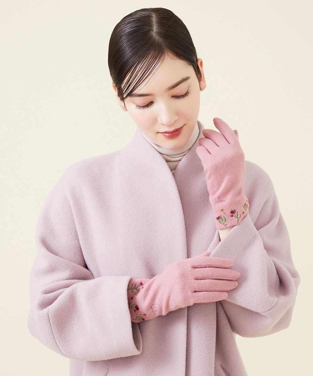 Flower embroidery gloves