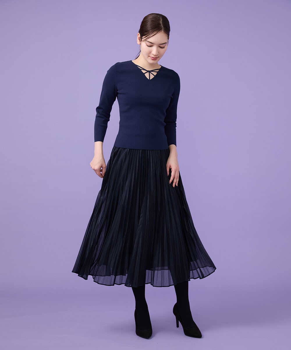 Pleated skirt & jersey pintuck blouse