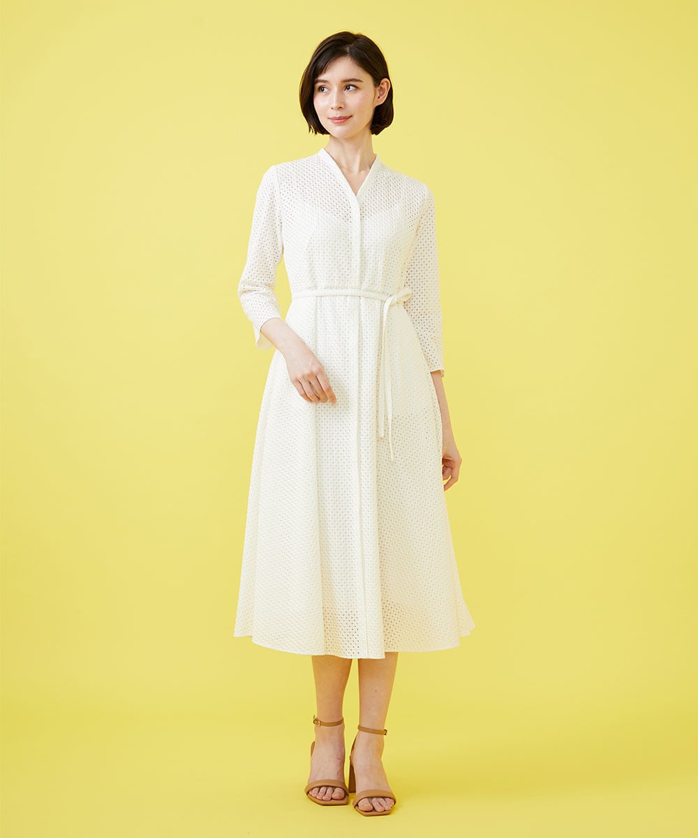 アイレットレースドレス