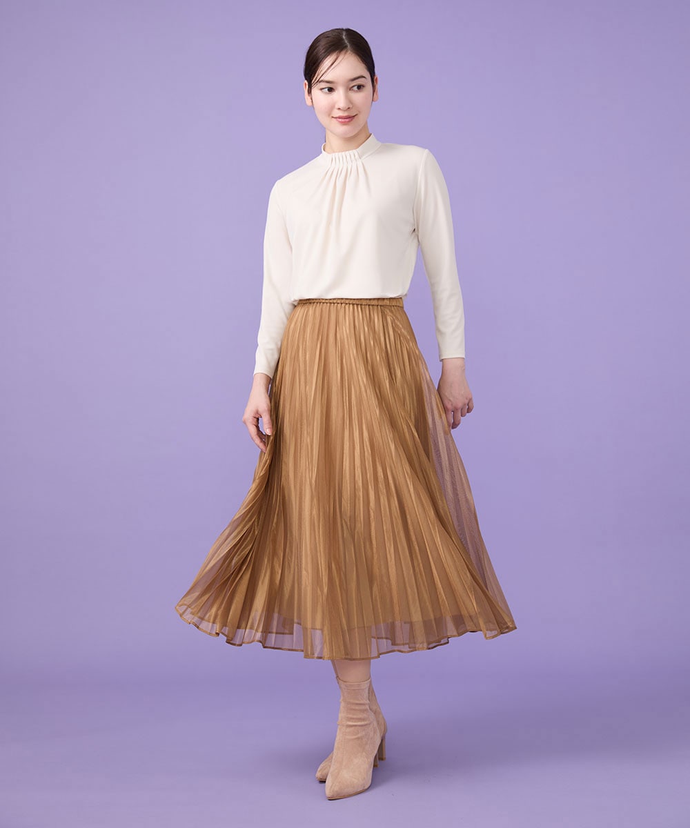 Pleated skirt & jersey pintuck blouse