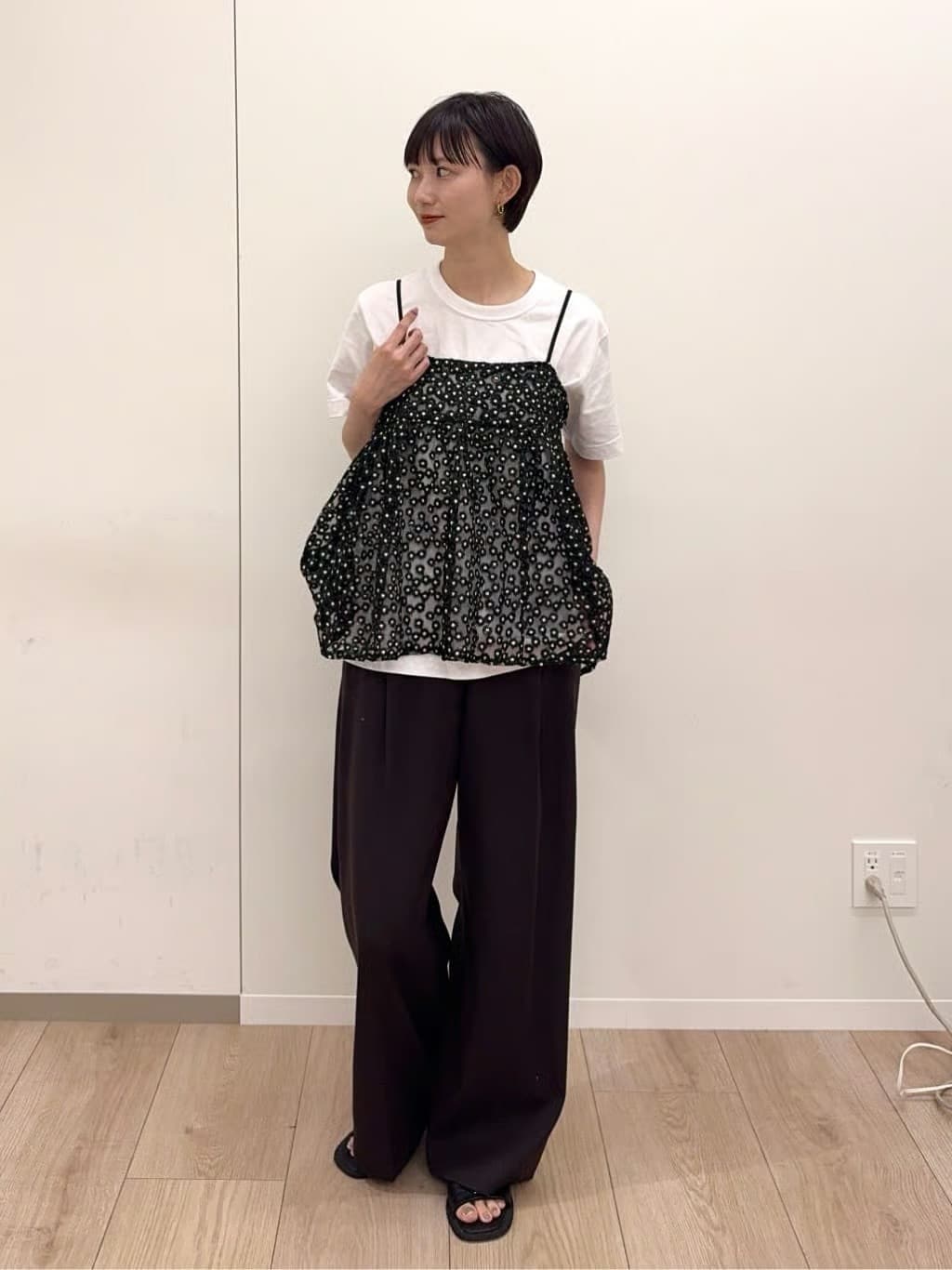 チュールフラワー刺繍キャミを使ったコーディネート