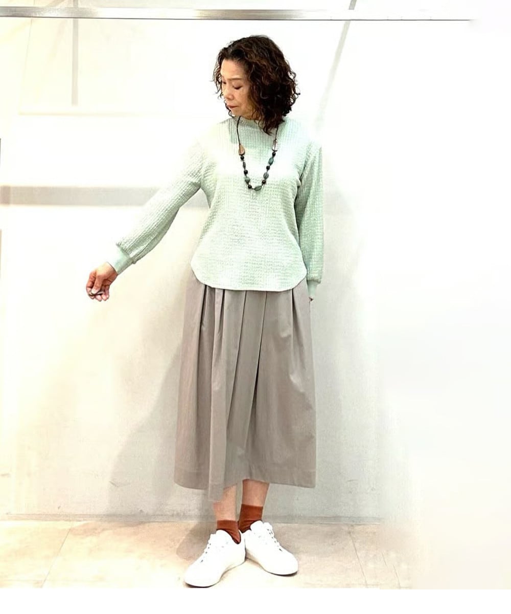 シンプルながら表情豊かな立体的なデザイン