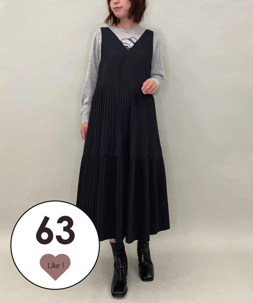 プリーツデザインスリーブレスワンピース