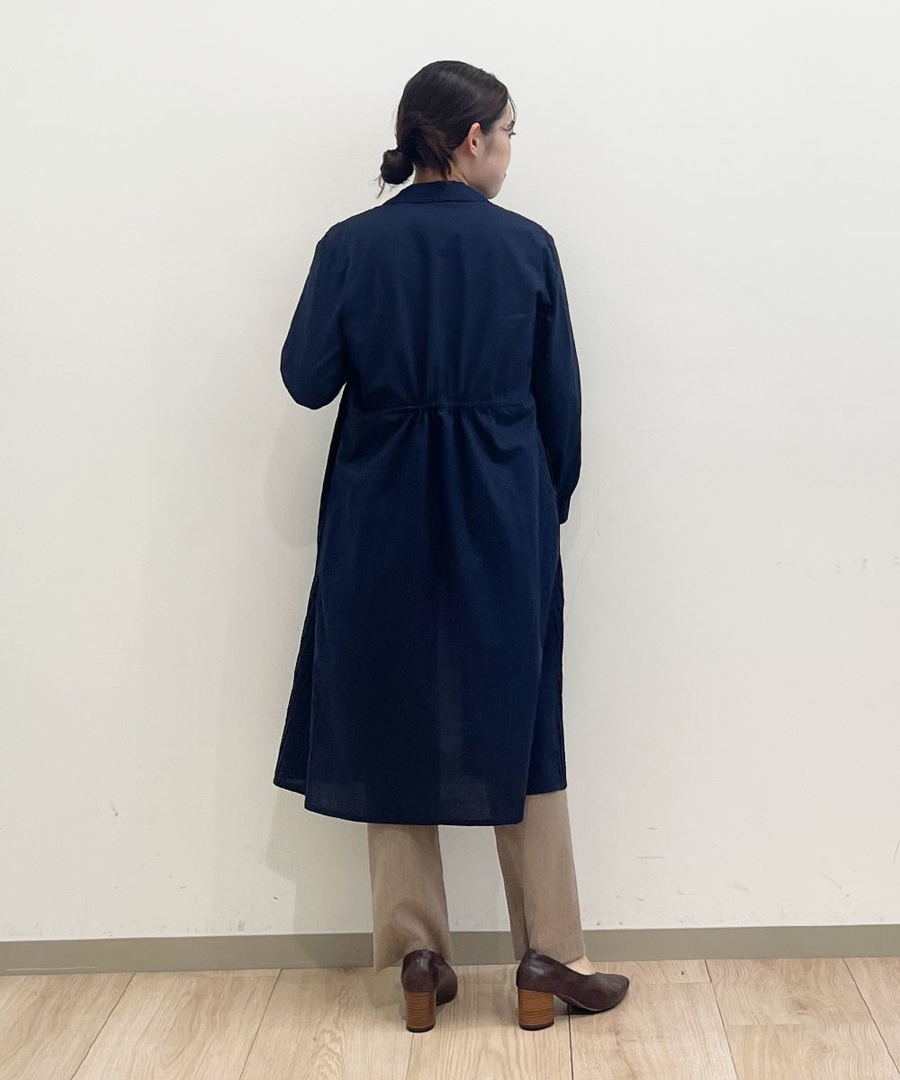秋のはじまりに便利なロングブラウス