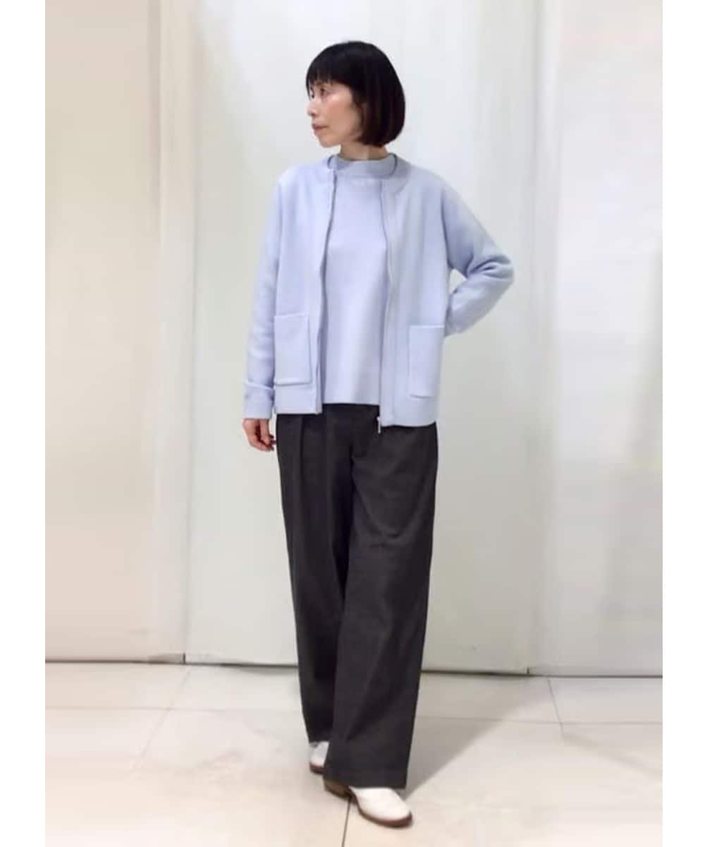 春を呼び込む「ライトブルー」