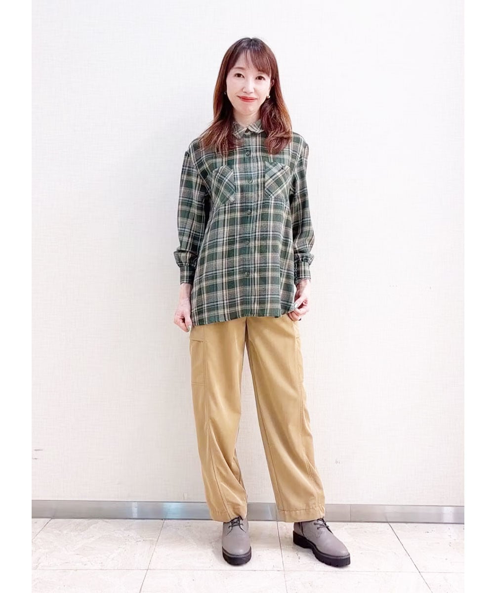 毛足の長いふわふわとしたフェザーヤーンベスト