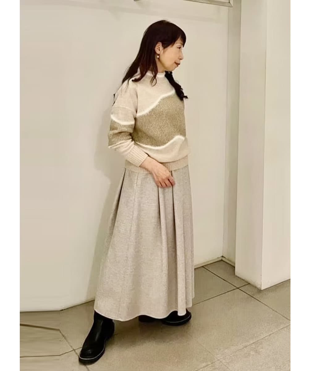 ウェーブ柄が素敵なニット