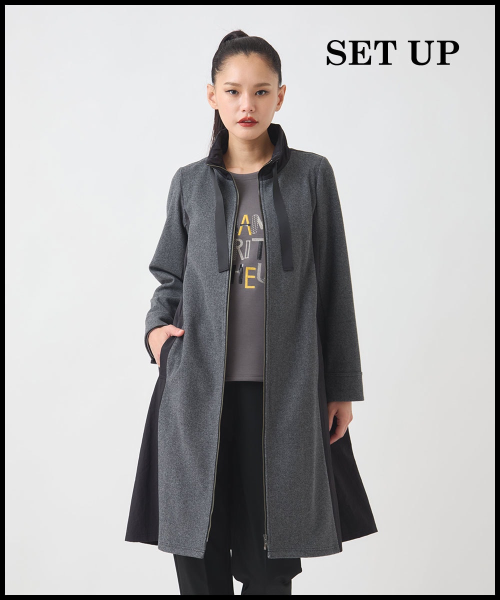 グレーのロングジャケット