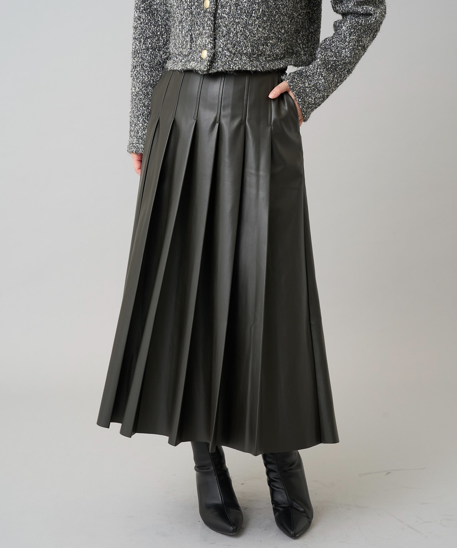 フェイクレザースカート