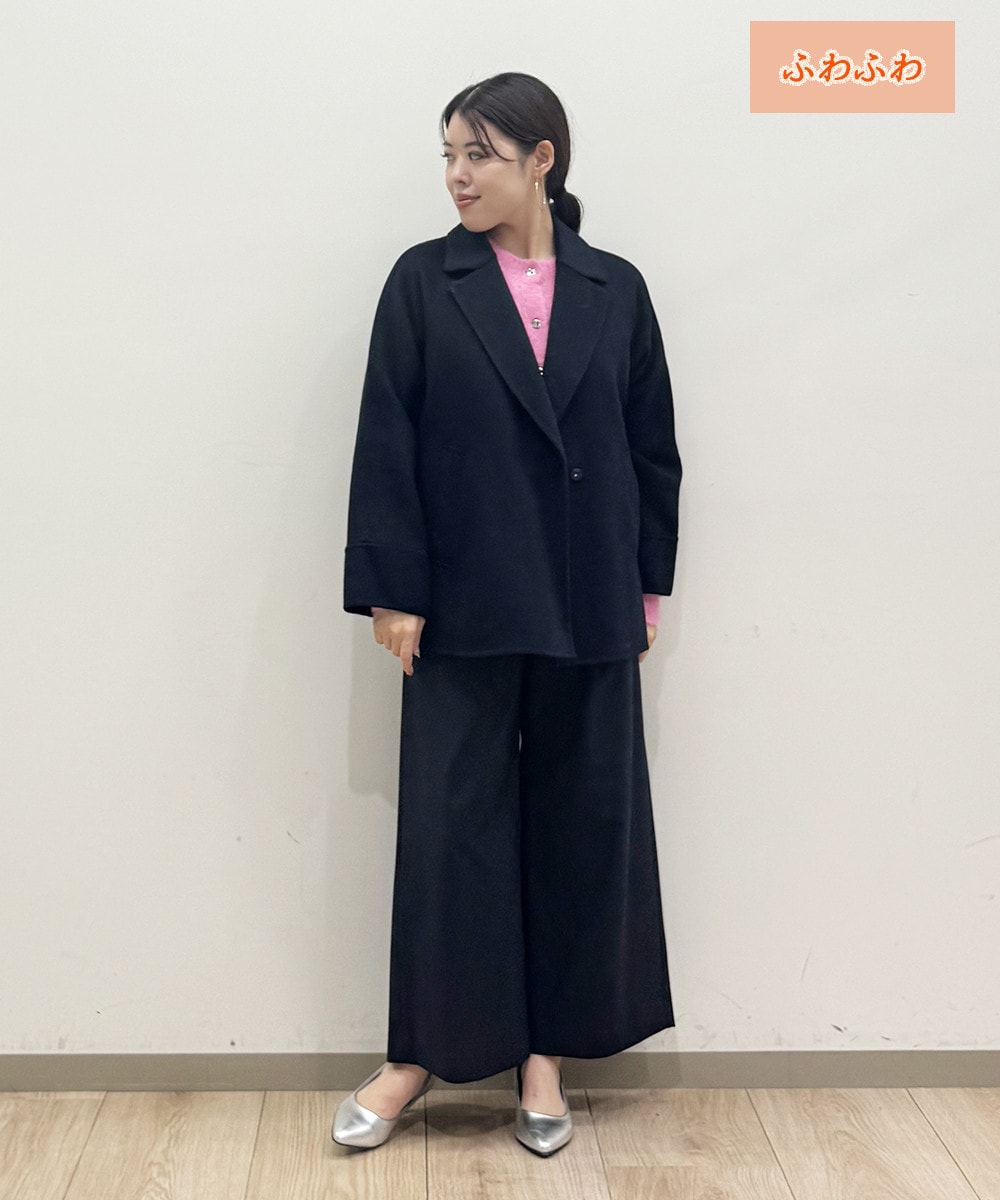 思わず触りたくなるような愛されニット