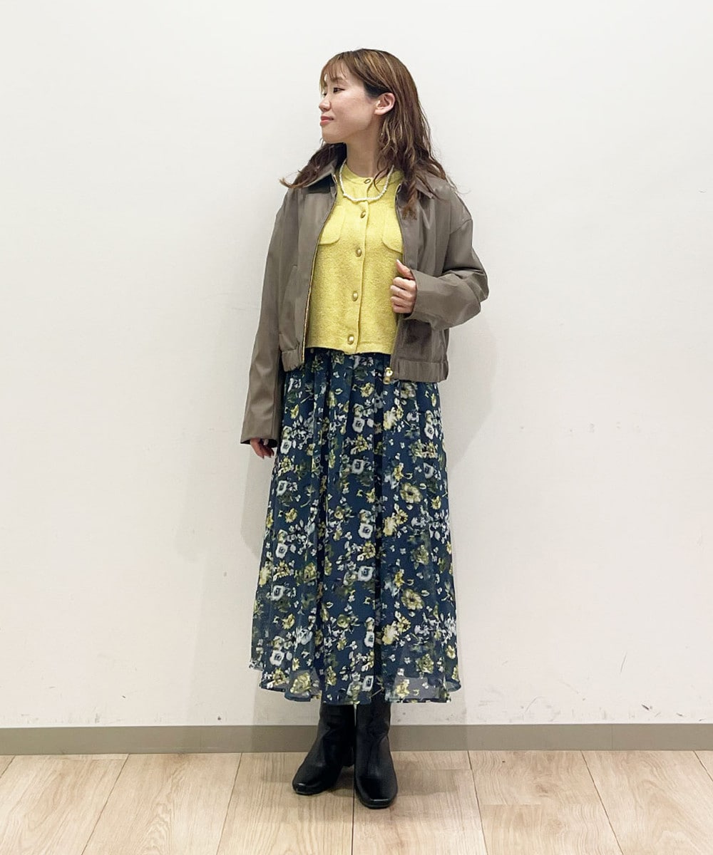 羽織るだけでサマになるトレンドアイテム