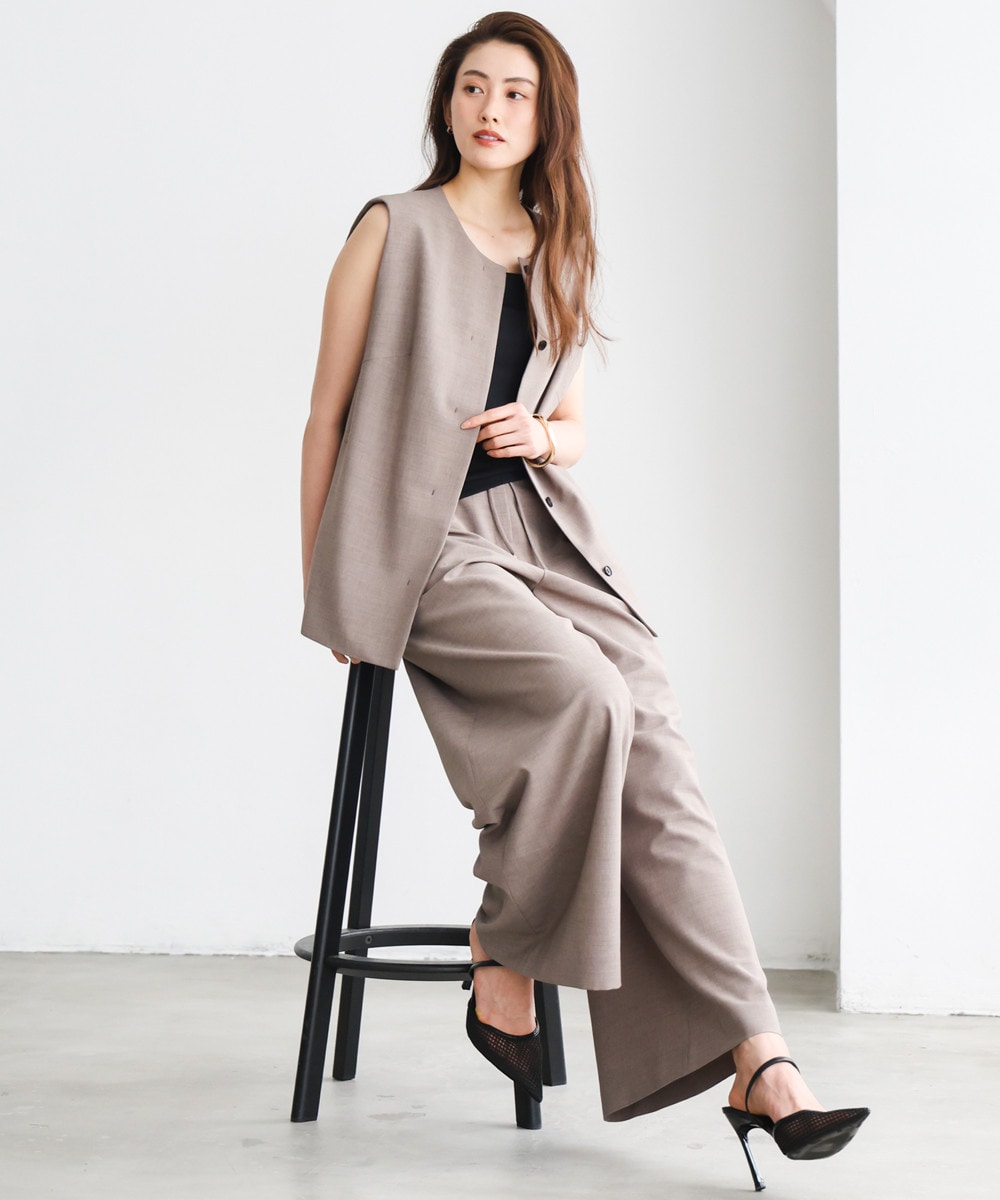 ジレ×ワイドパンツ