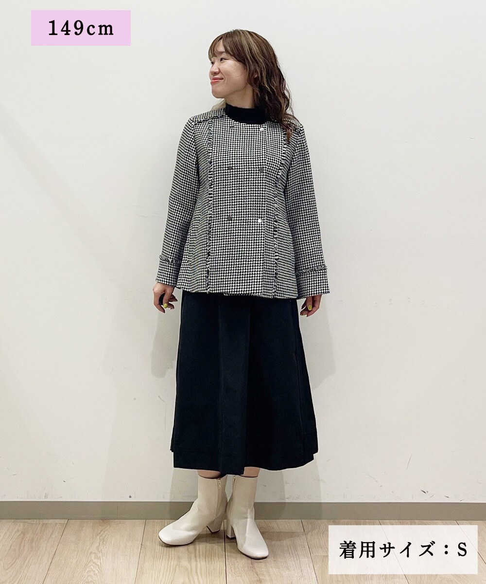 モノトーンでクールに決めて