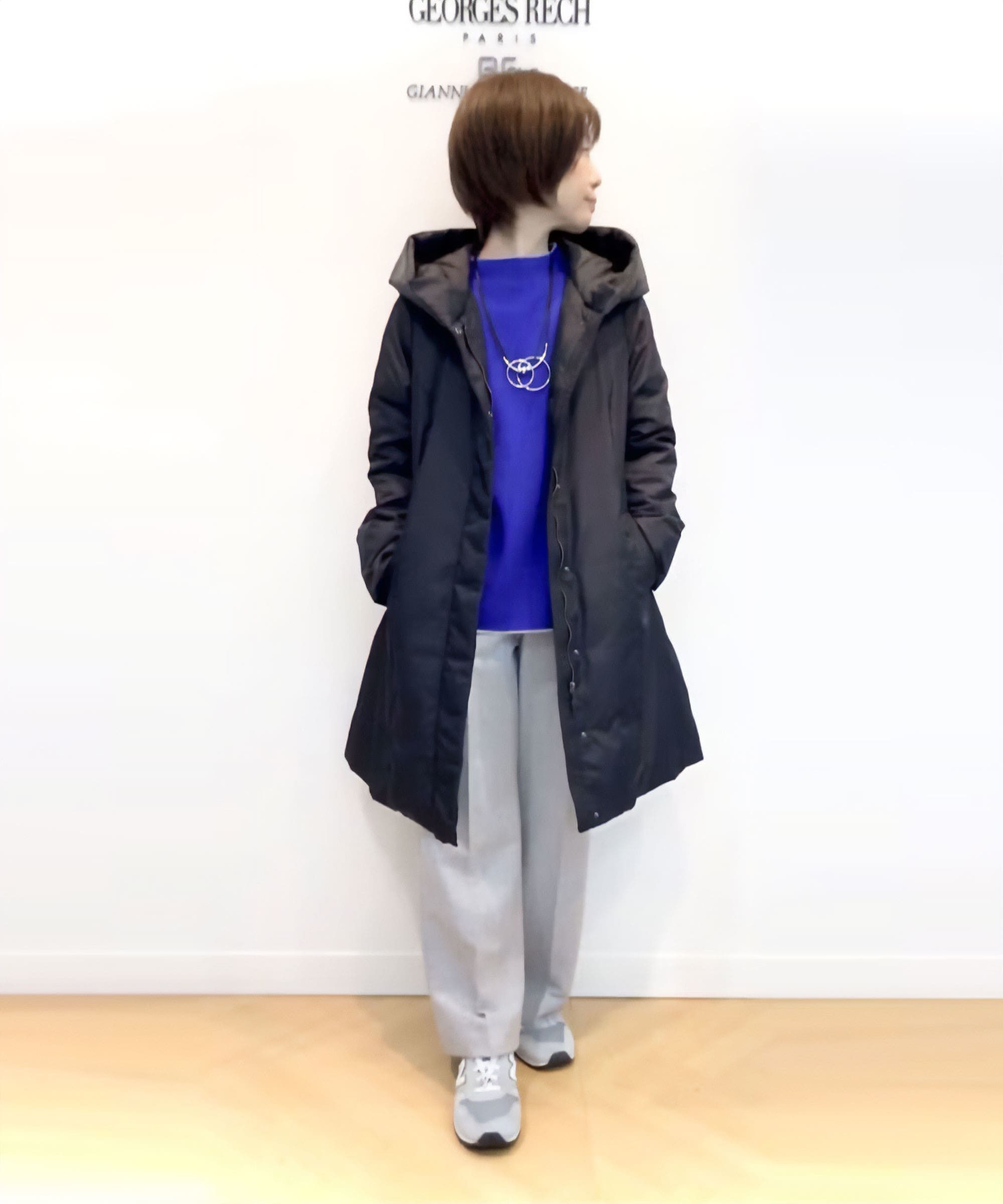 奥行きのある素材が装いを後押し