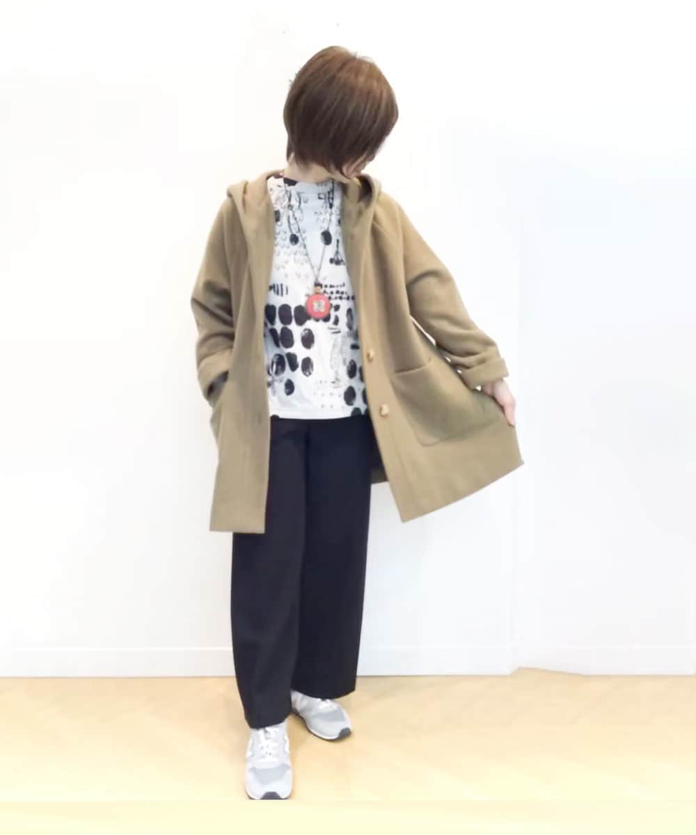 大人可愛いコートでリラックススタイル