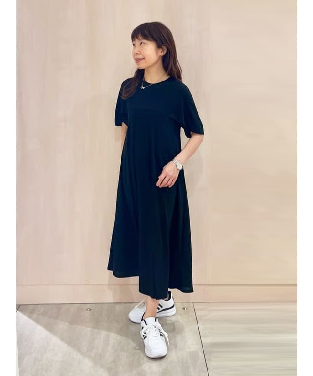 美しいシルエットが魅力のワンピース