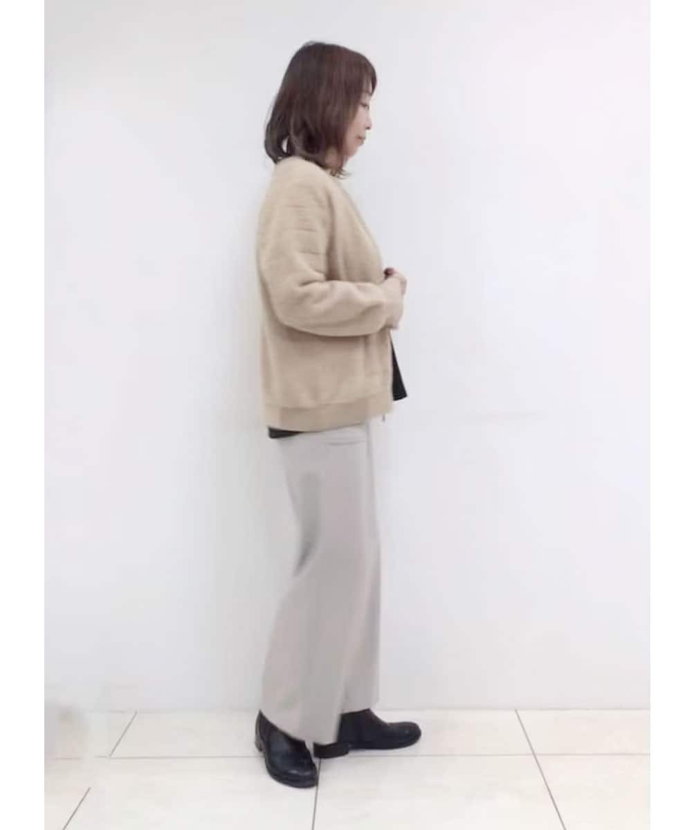 スタイリングを華やかにしてくれる、ふんわりカーディガン