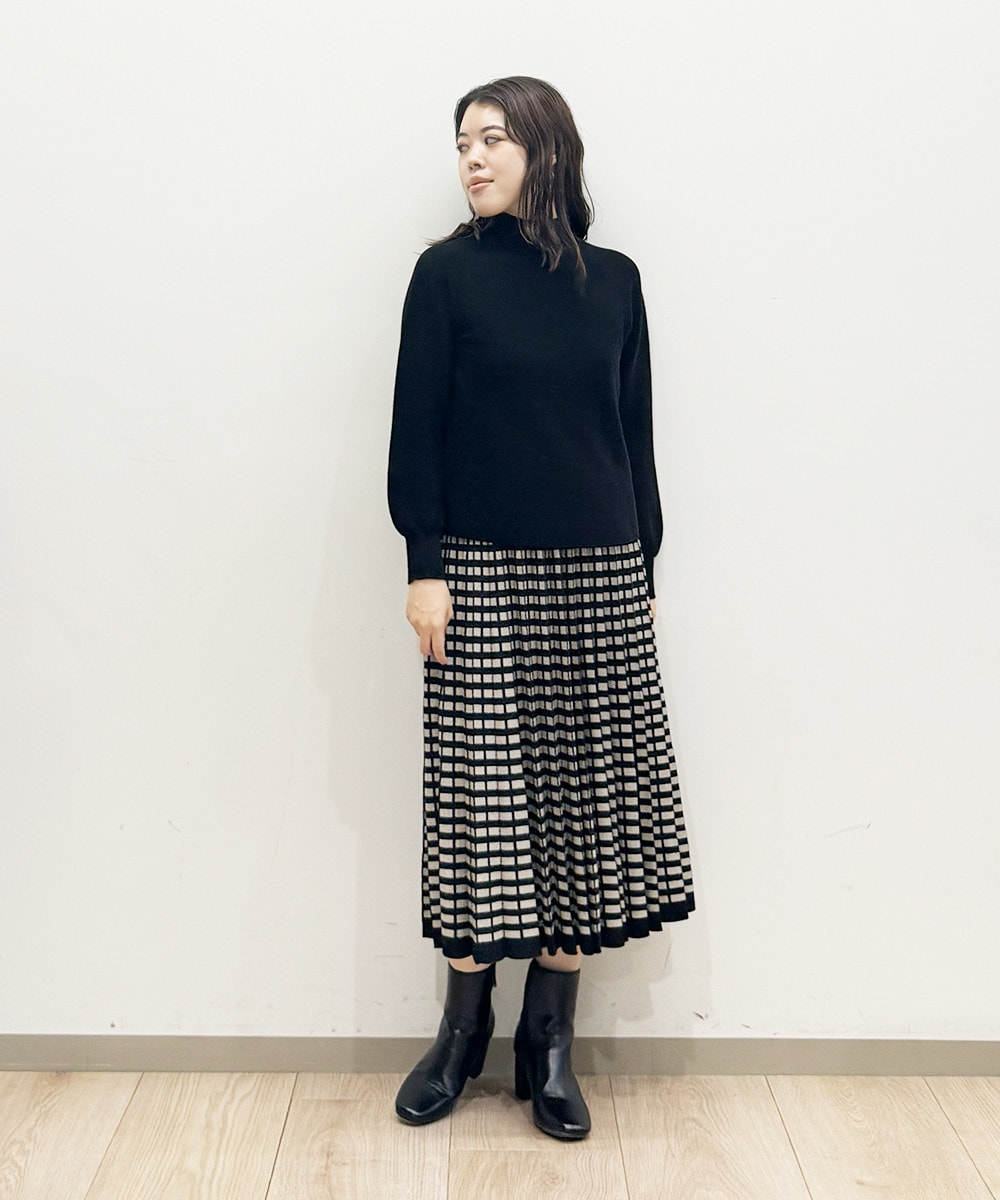 着こなしに華やぎをプラス