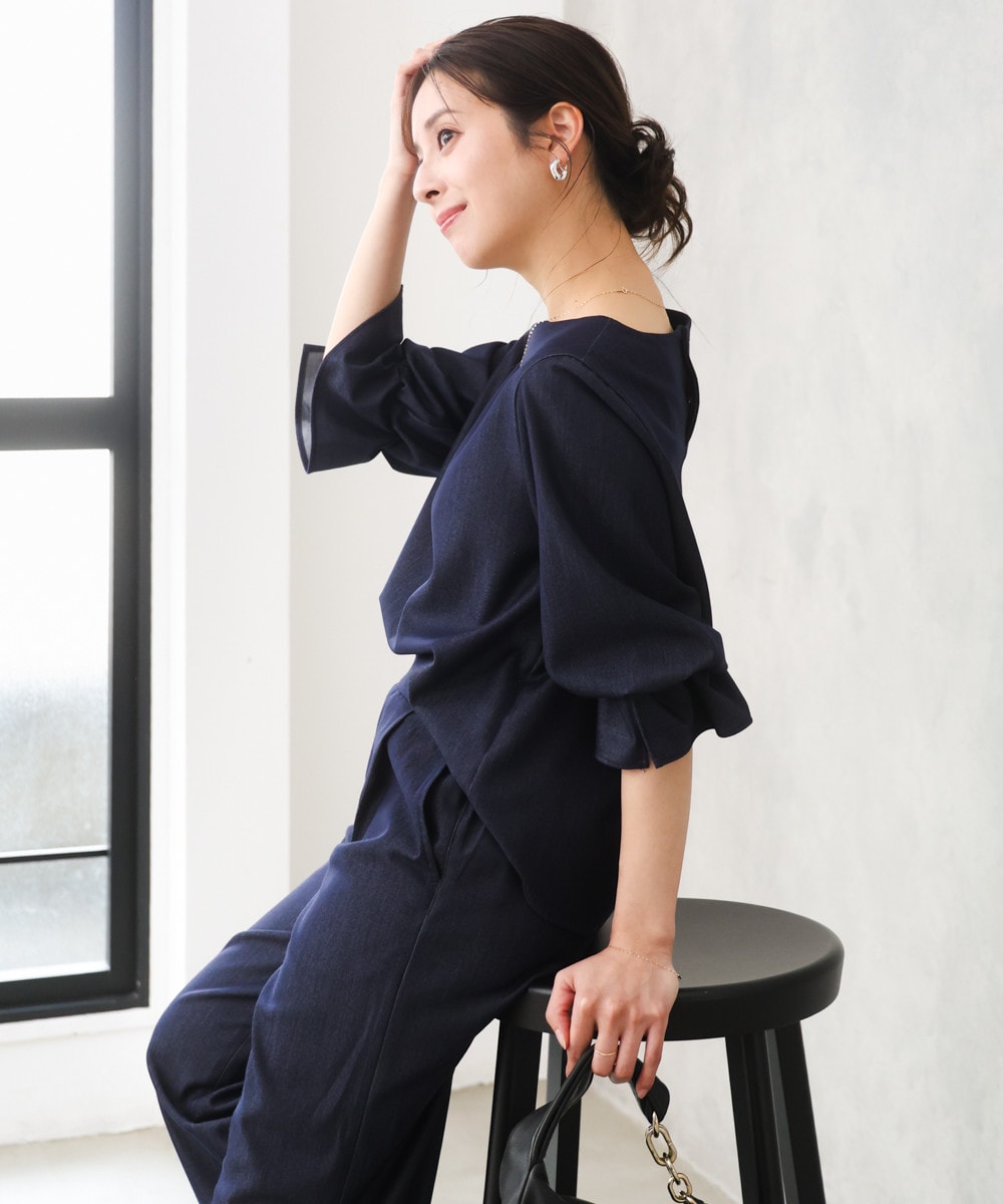 一枚で華やぐ「ブラウス」