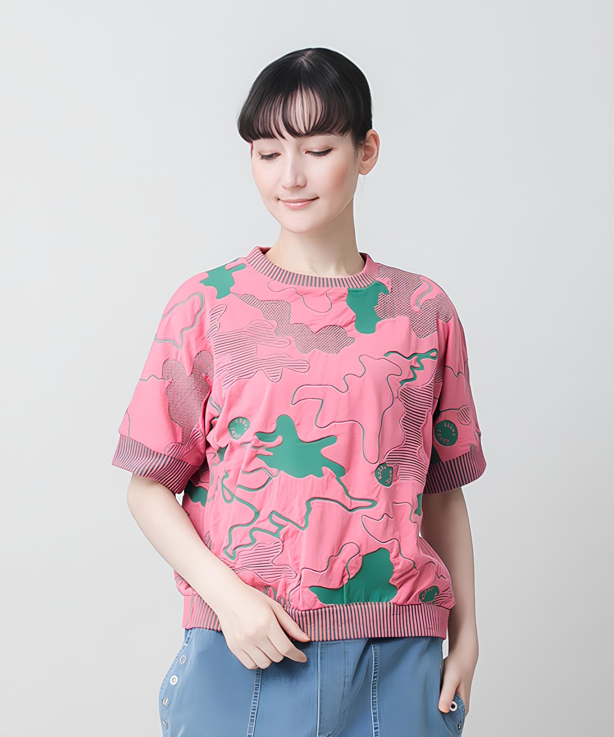 ニュアンスモチーフデザインプルオーバー/日本製