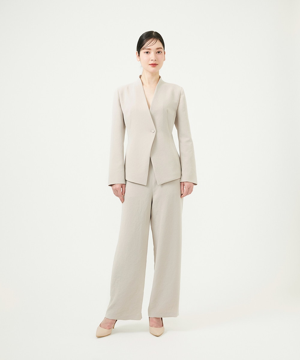 Vネックパンツスーツ