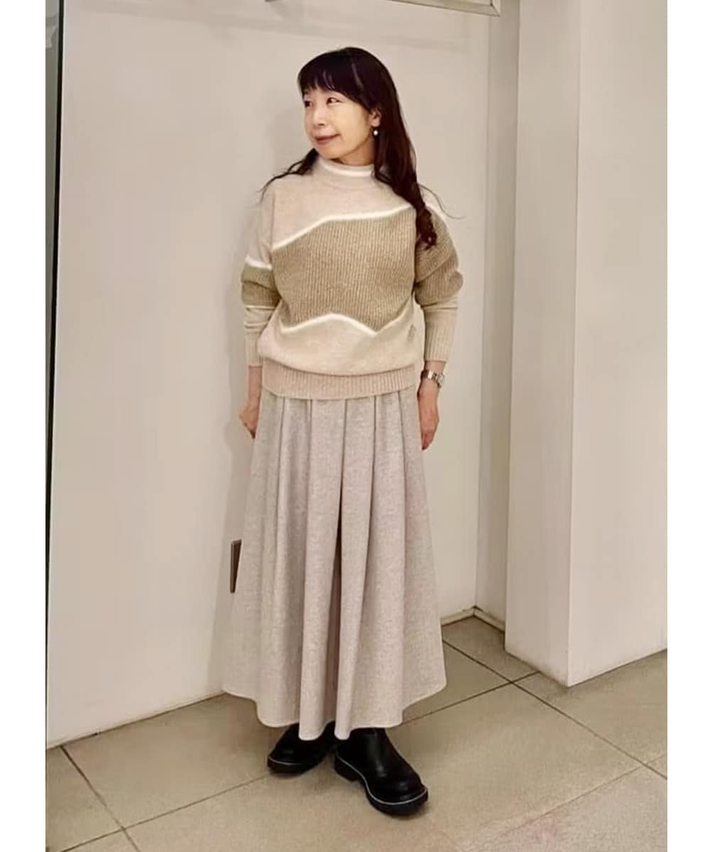 ウェーブ柄が素敵なニット