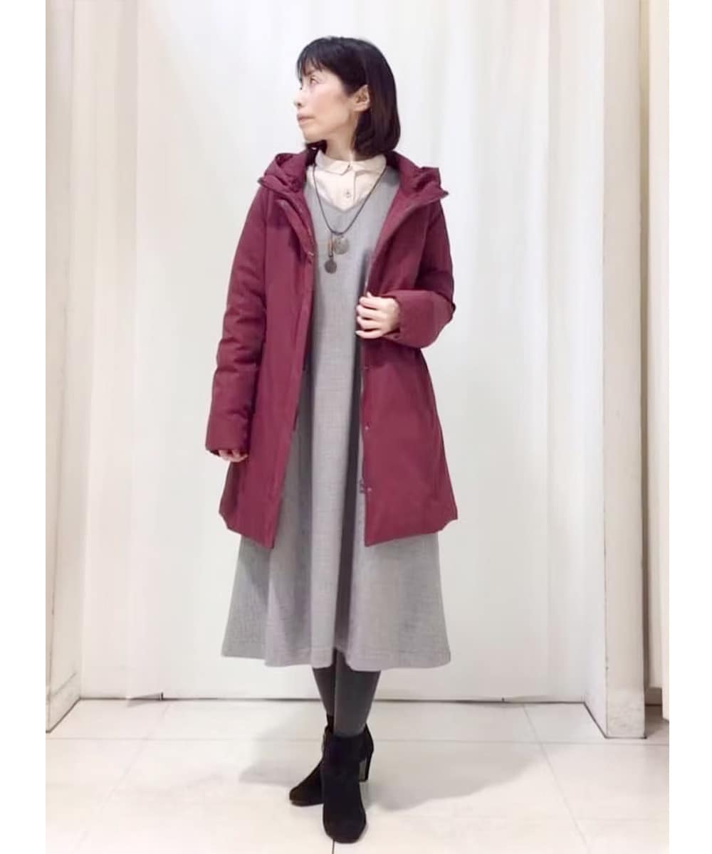 お顔周りが明るくなるワインレッド