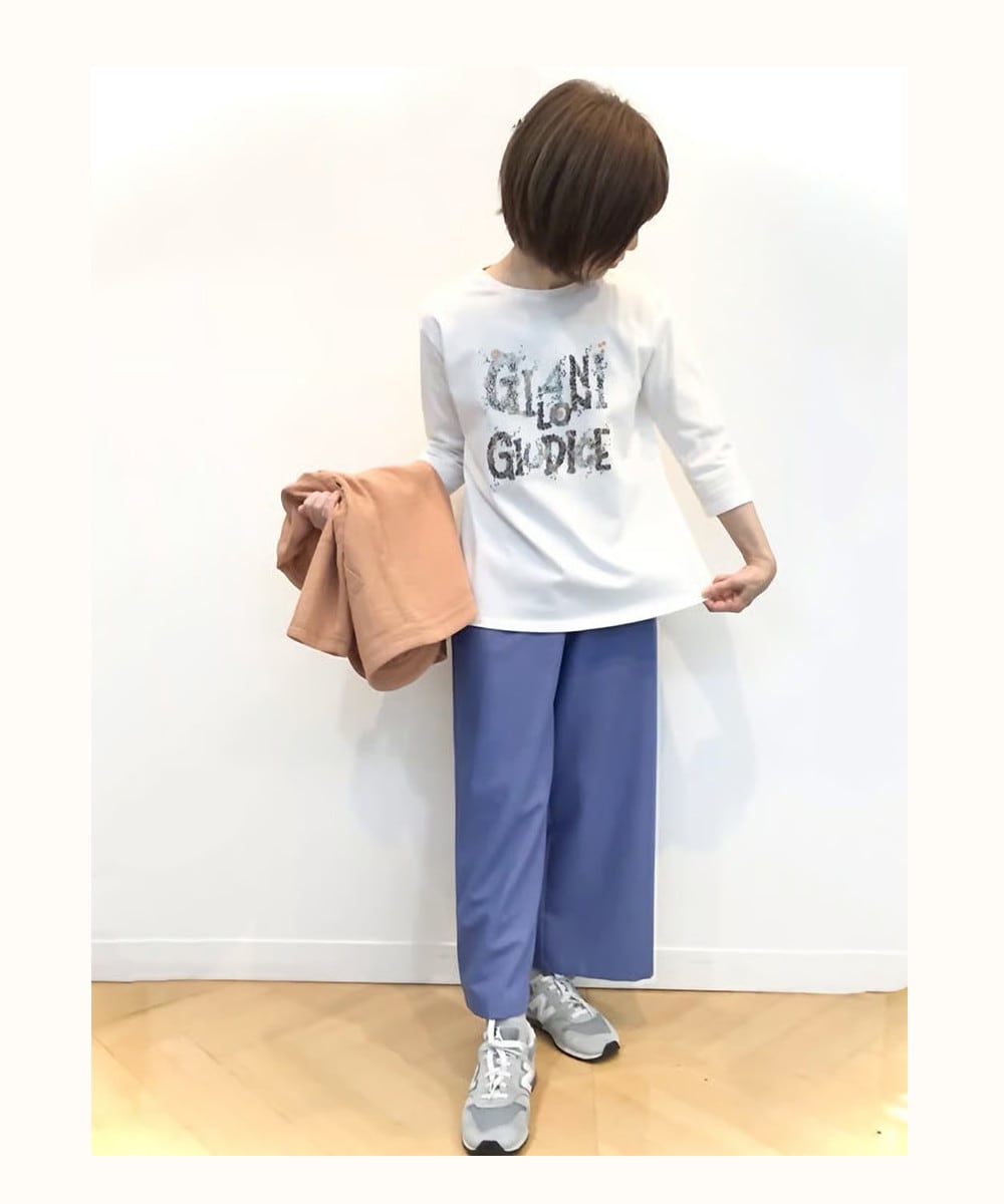 春コーデに適度なカジュアルさをプラス